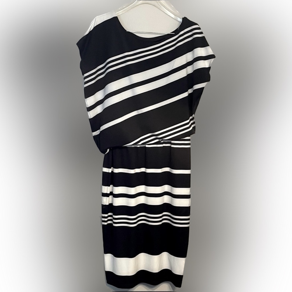 NWOT Covington Dolman Sleeve Elastic Waist Black White Stripe Midi Dress